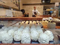 Photo de Aux Merveilleux de Fred, boulangerie à Lille