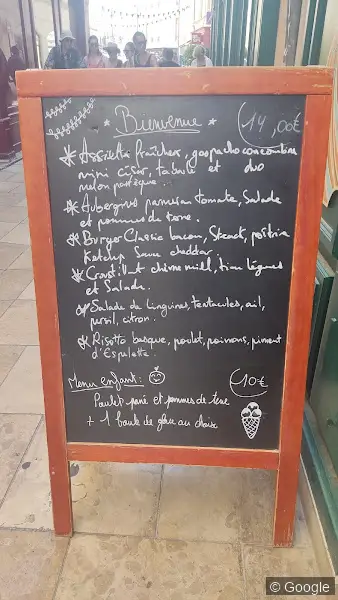 Photo 2 de Boulangerie Pâtisserie Glaces "Maison Villaret", boulangerie à Nîmes