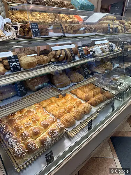 Photo de D'Ici et d'Ailleurs, boulangerie à Courbevoie
