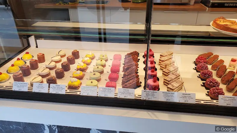 Photo de Maison Saunier, boulangerie à Saint-Denis