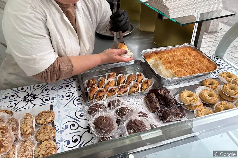 Photo 2 de Maison Serir, boulangerie à Saint-Denis