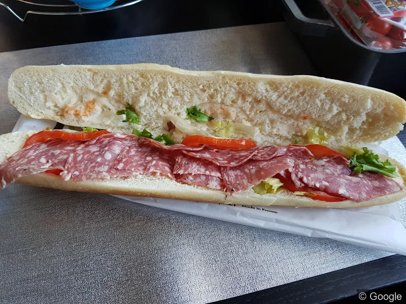 Photo 2 de SARL FOURNIL DE MONTGEON, boulangerie à Le Havre