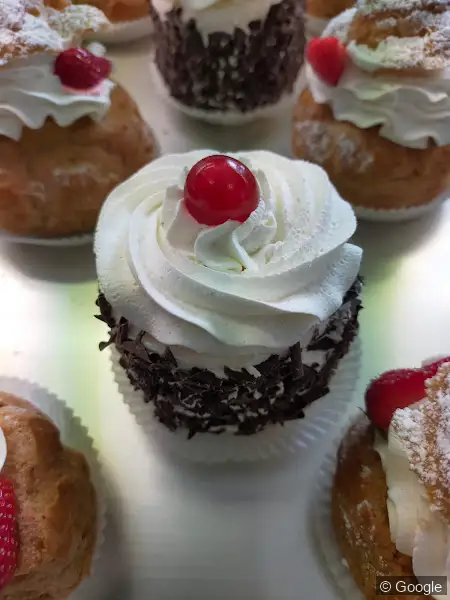 Photo 3 de Viennoiserie de la latte, boulangerie à Tourcoing